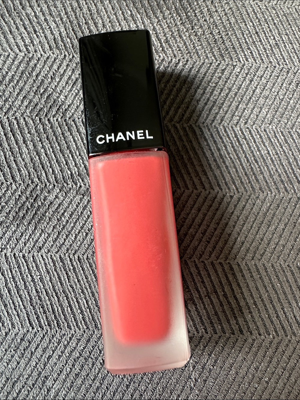 CHANEL Rouge Allure liquid Velvet lip